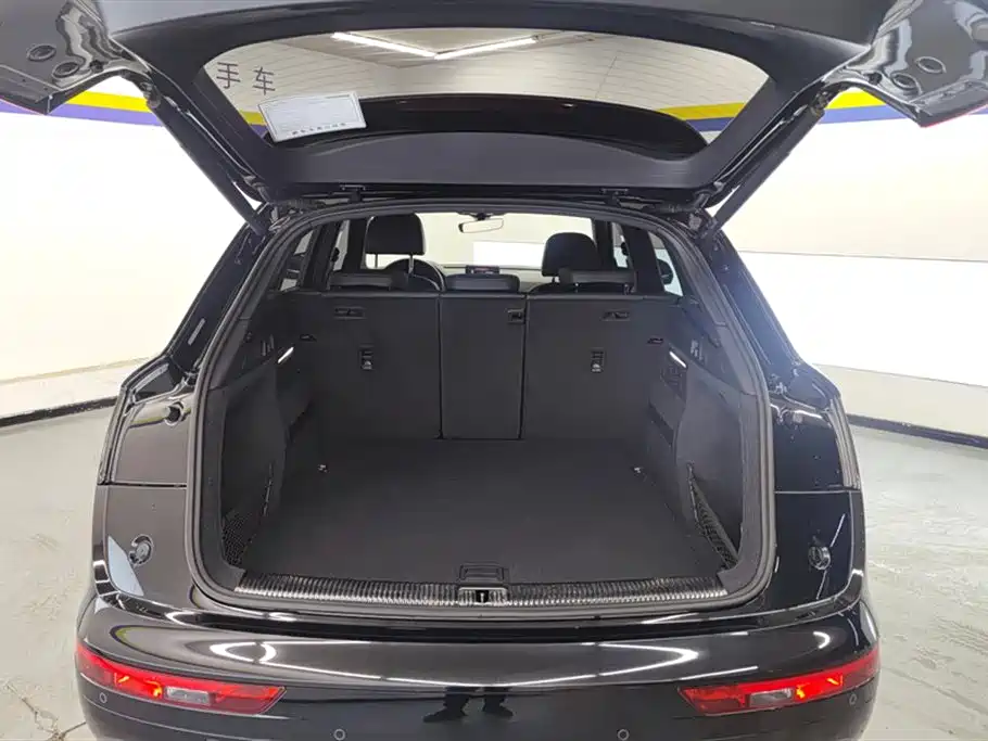 Audi Q5L 2020 Facelift 40 TFSI Honor Progressive фото 4
