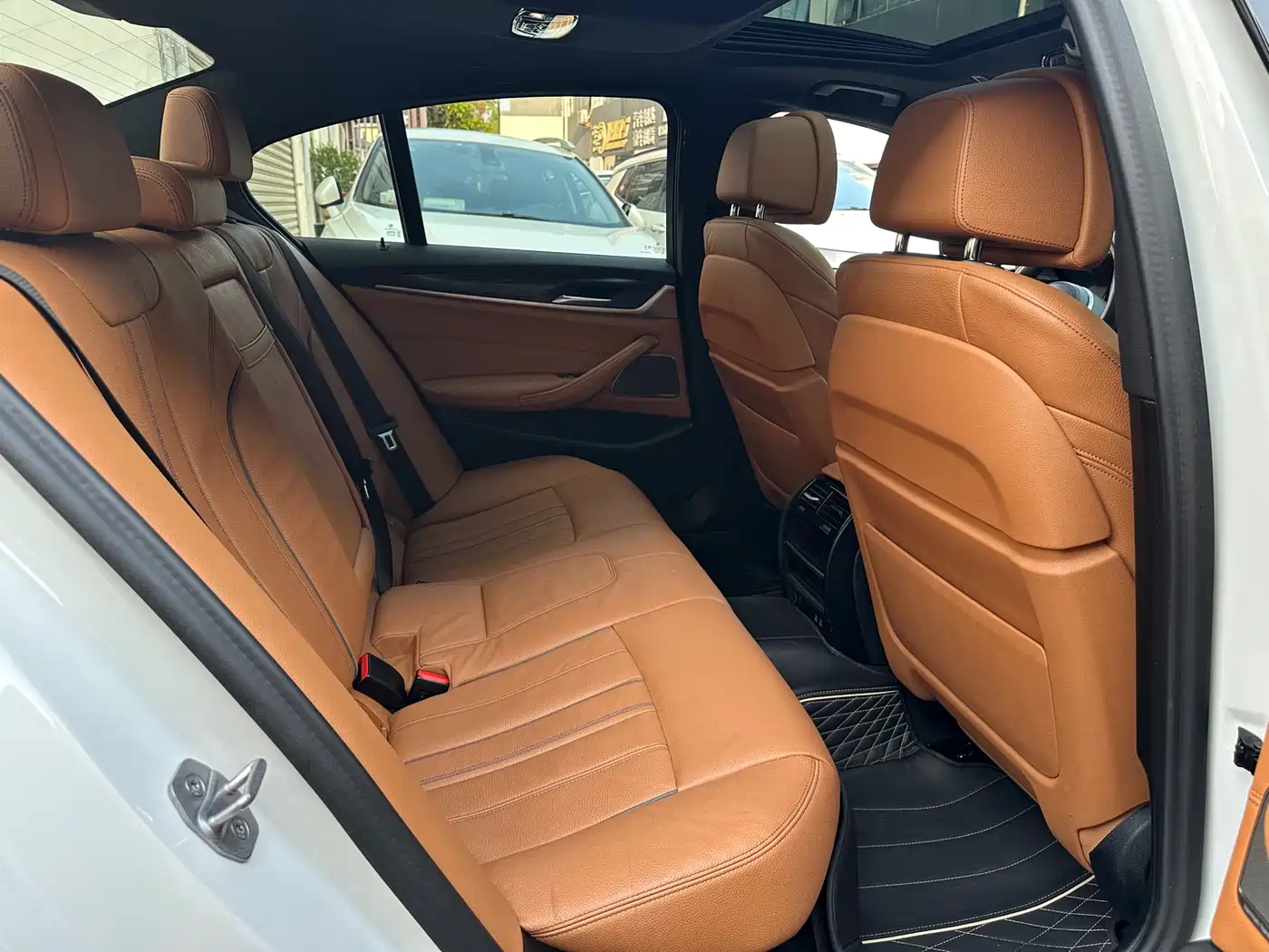 BMW 5 Series (Import) 2022 Model Second Facelift 530i Style Edition M Sport Package фото 8