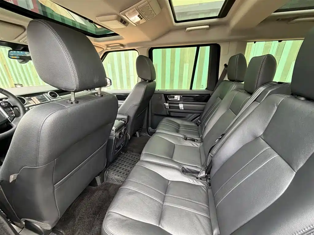 Land Rover Discovery 2016 3.0 SC V6 HSE фото 8