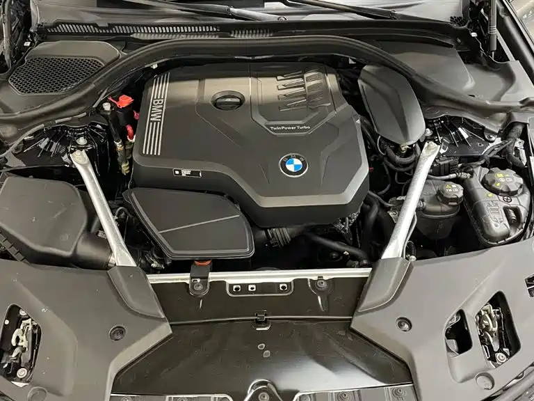 BMW 5 Series 2023 530Li Leading M Sport Package фото 27