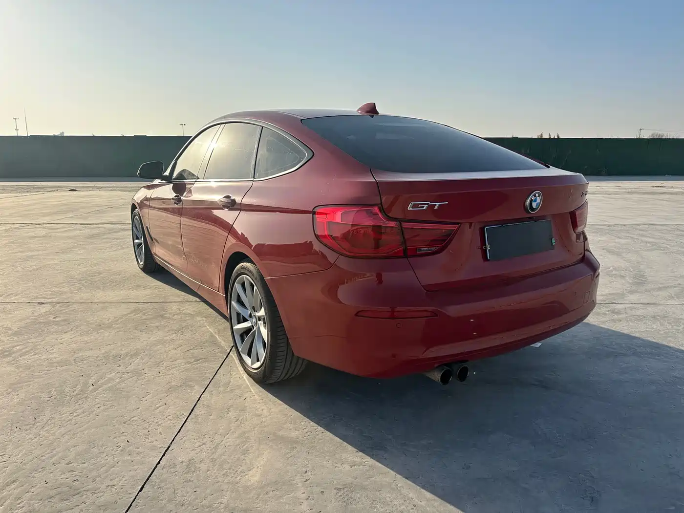 BMW 3 Series GT 2018 320i Fashion фото 10