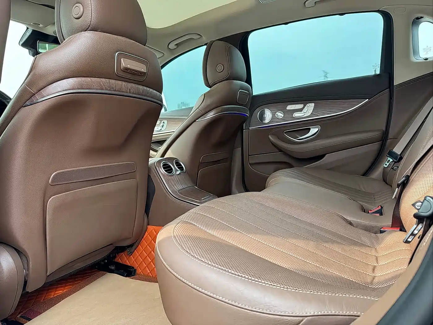 Mercedes-Benz E-Class 2021 E 300 L Premium фото 11