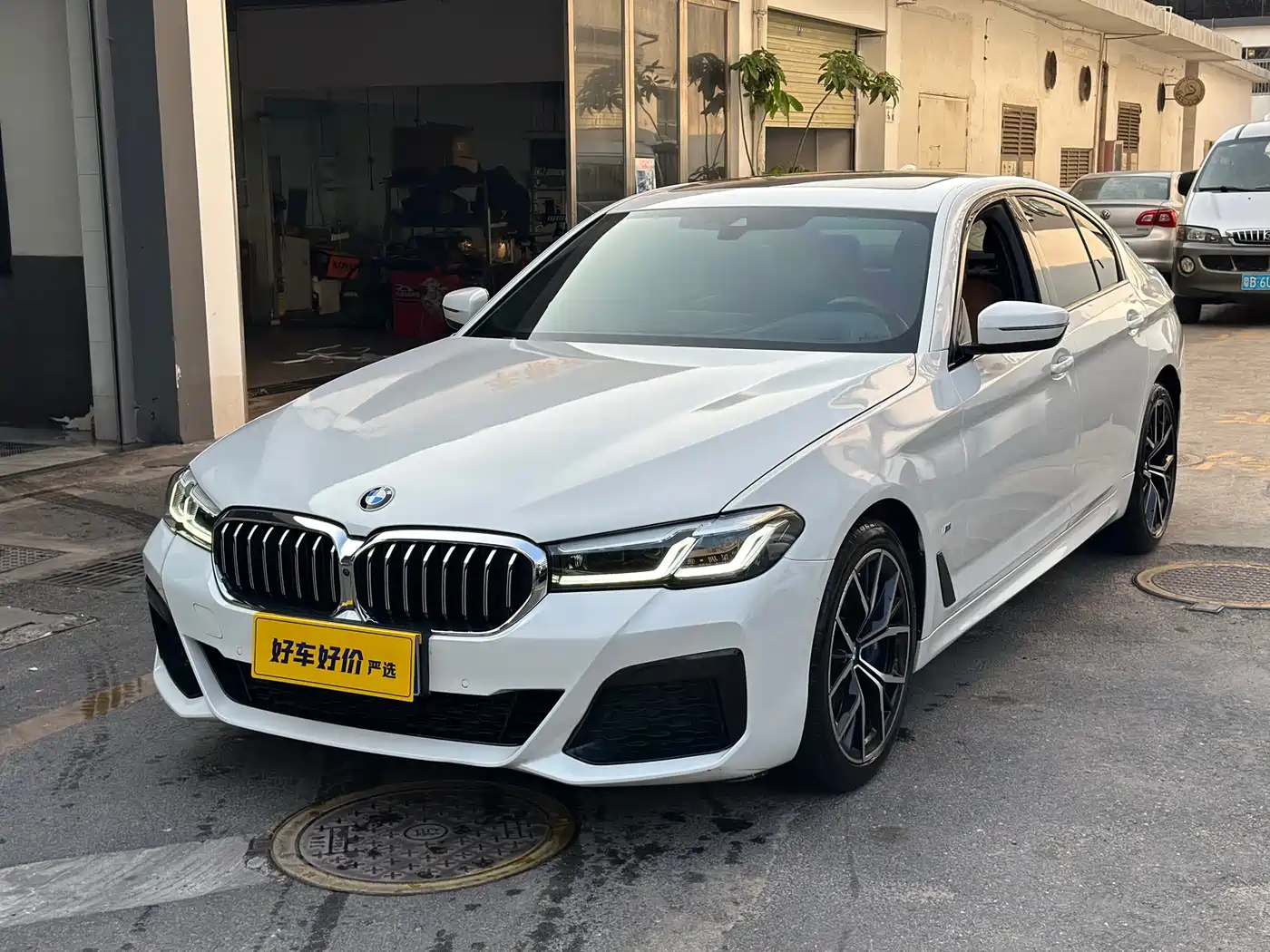 BMW 5 Series (Import) 2022 Model Second Facelift 530i Style Edition M Sport Package фото 3