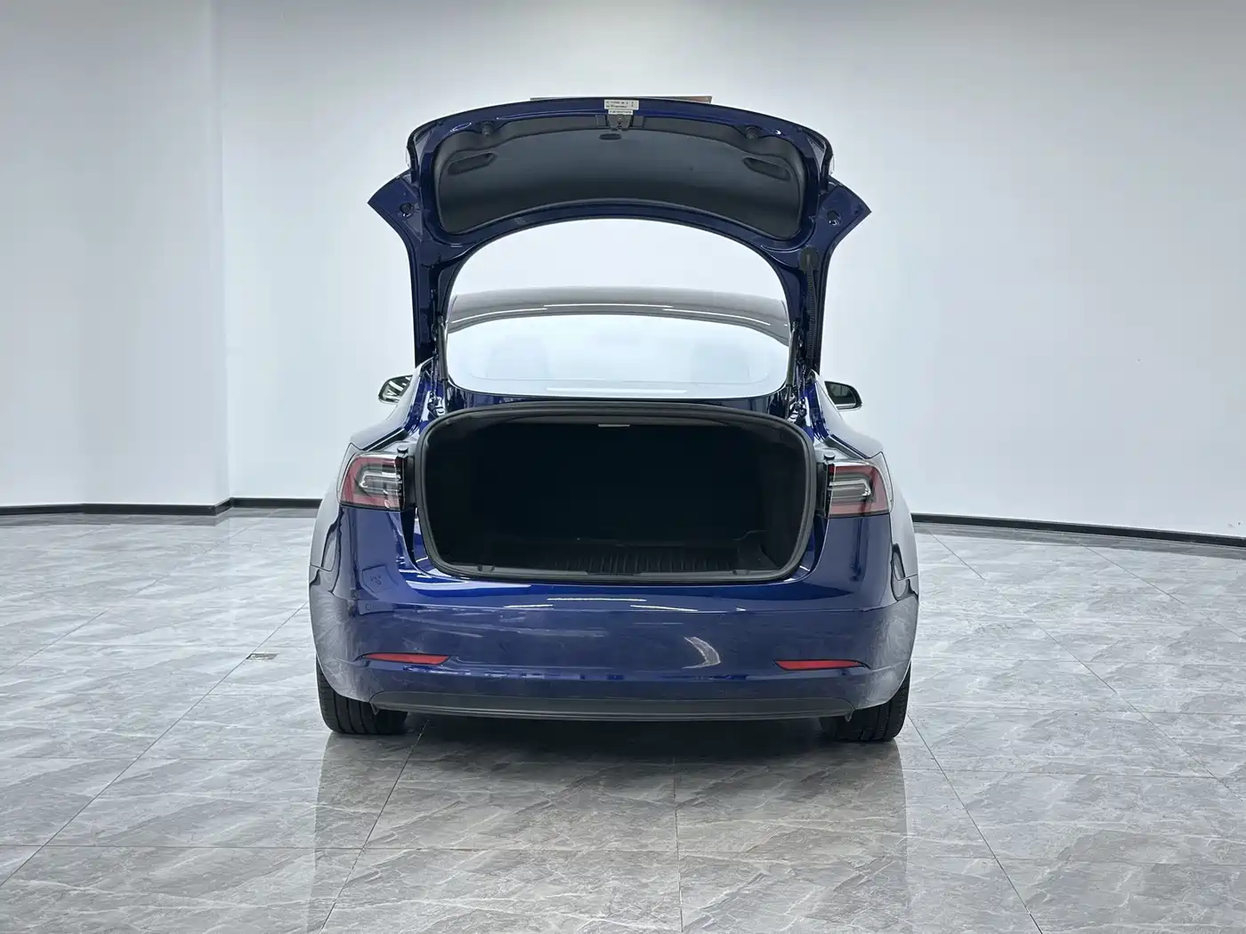 Tesla Model 3 (Import) 2019 2019 Long Range All-Wheel Drive Edition