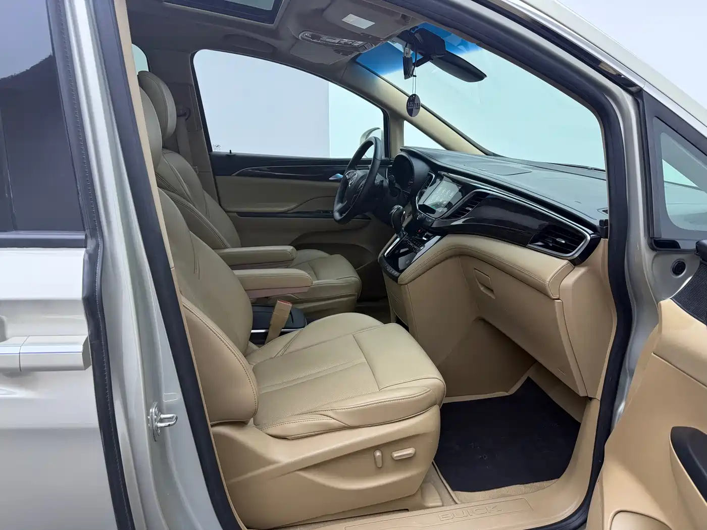 Buick GL8 2017 ES 28T Luxury China V фото 9