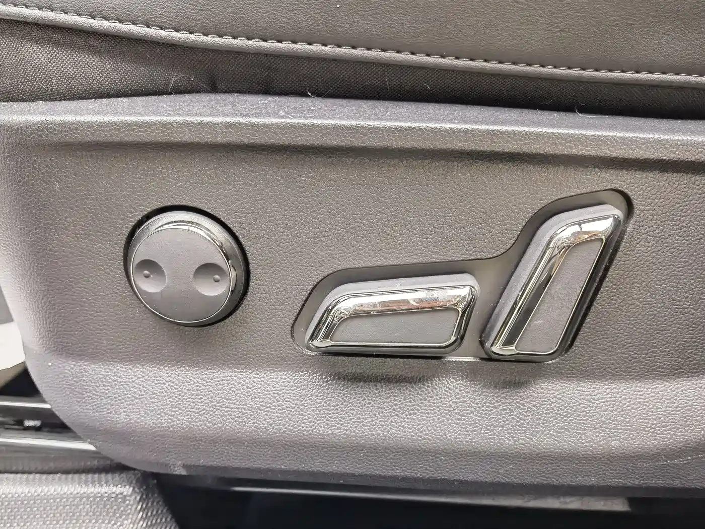 Haval Meng Long NEV 2024 Hi4 145 Cross-country Edition фото 17