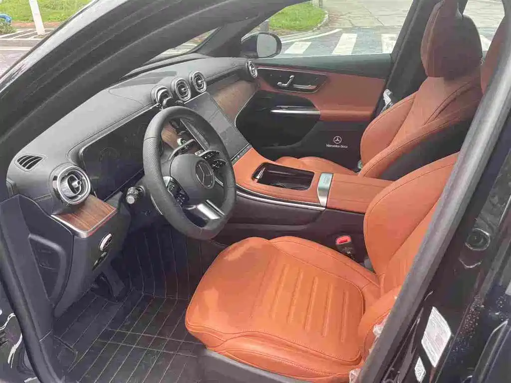 Mercedes-Benz GLC 2024 GLC 300 L 4MATIC Dynamic 5-seater фото 3