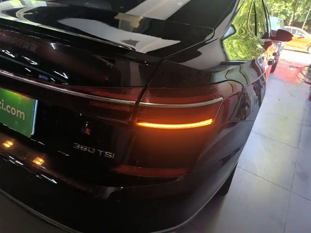 Volkswagen Passat 2022 330TSI Luxury Edition фото 8