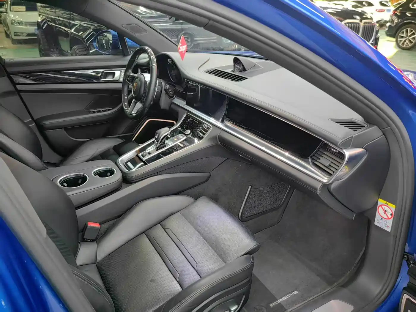Porsche Panamera 2017 Panamera 4 Executive Long Wheelbase 3.0T фото 4