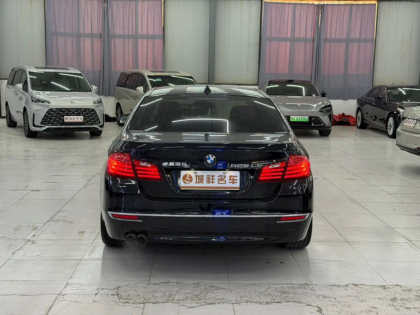 BMW 5 Series 2014 525Li Luxury Design Package фото 9