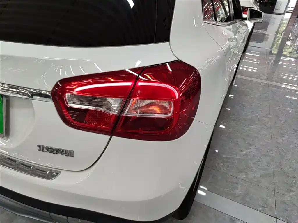 Mercedes-Benz GLA 2015 GLA 200 Dynamic фото 8