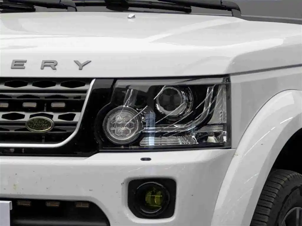 Land Rover Discovery 2016 3.0 SC V6 HSE фото 3