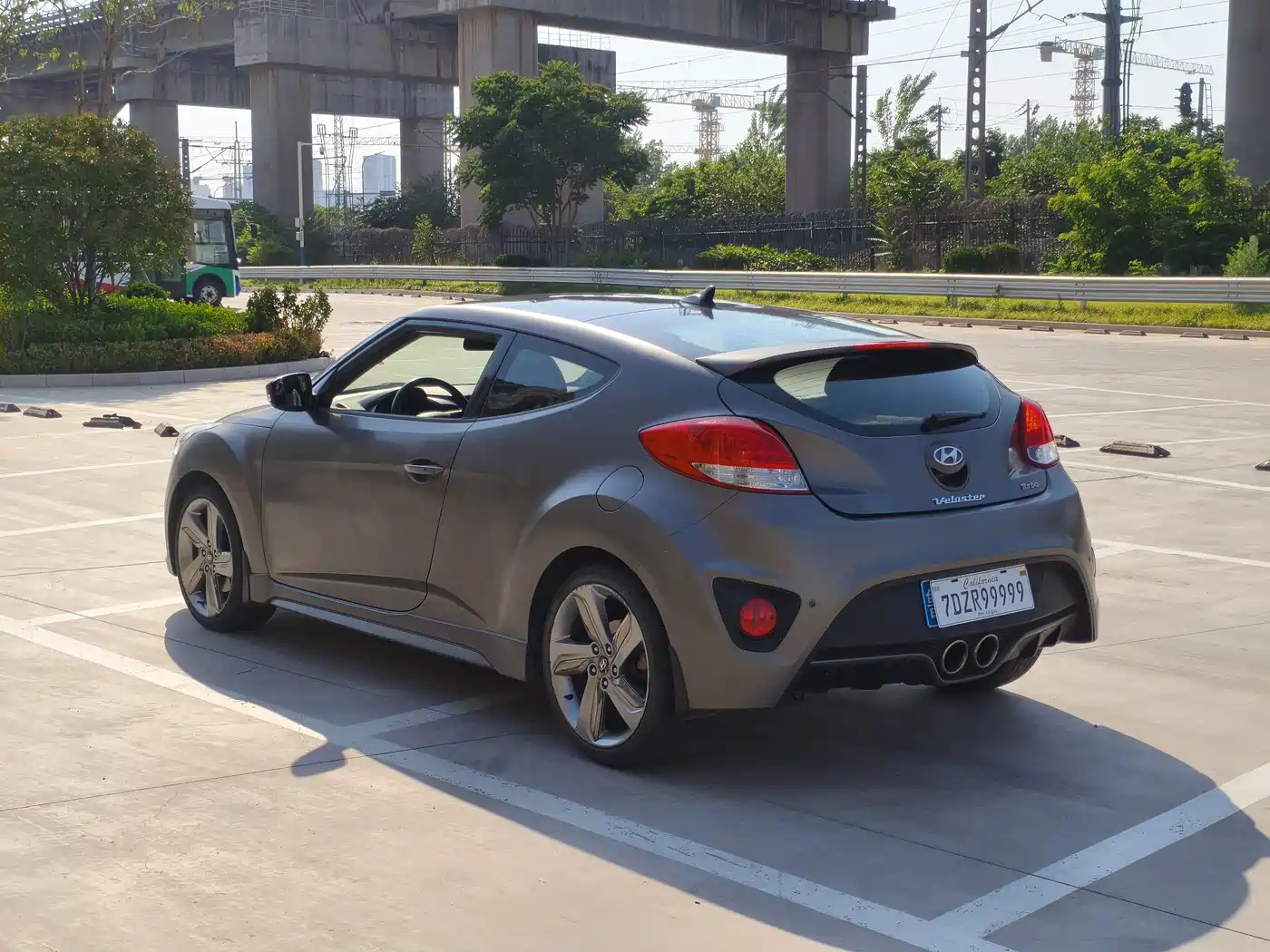Hyundai Veloster 2012 1.6T Automatic Luxury фото 8