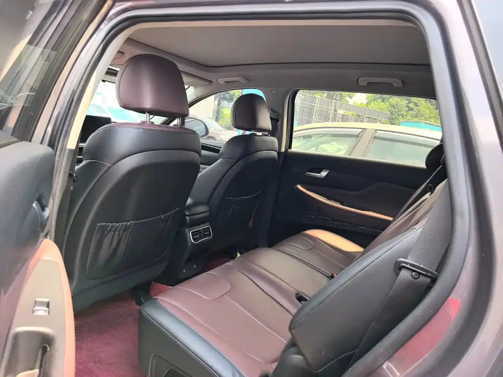 Hyundai Santa Fe 2023 2023 Traveller 380T GDi Auto 2WD GLX Elite Edition