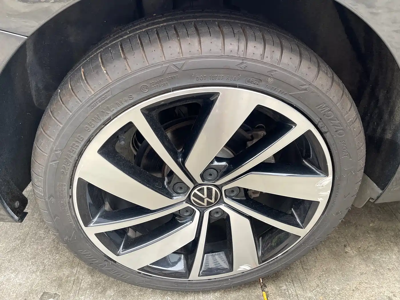 Volkswagen Sagitar 2023 300TSI DSG Surpassing Edition фото 16