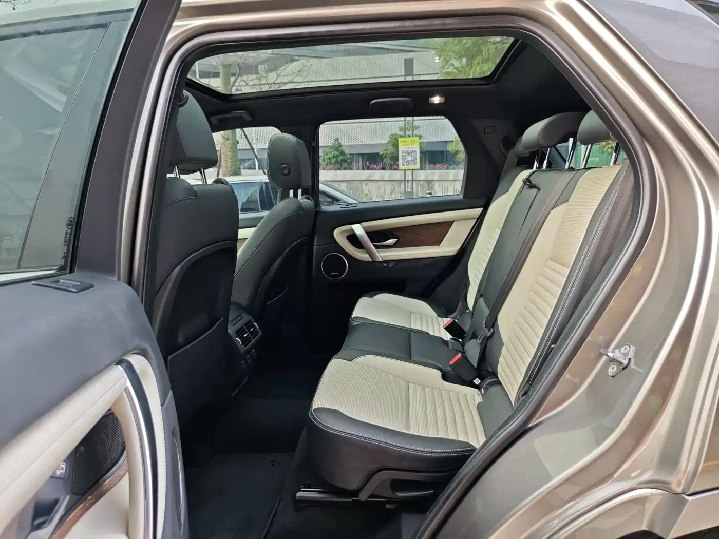 Land Rover Discovery Sport 2021 249PS R-Dynamic HSE Luxury Custom Edition фото 15