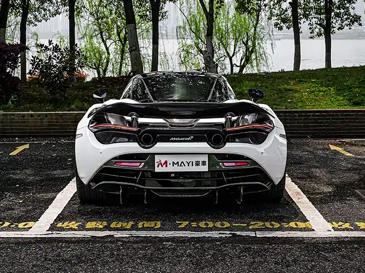 MCLAREN 720S