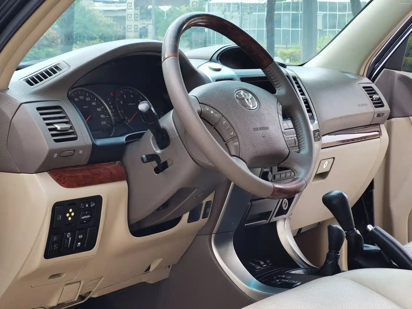 Toyota Prado 2006 4.0L Automatic VX NAVI Edition фото 6