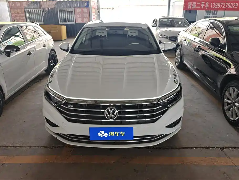 Volkswagen Sagitar 2021 280TSI DSG 30th Anniversary Edition фото 2