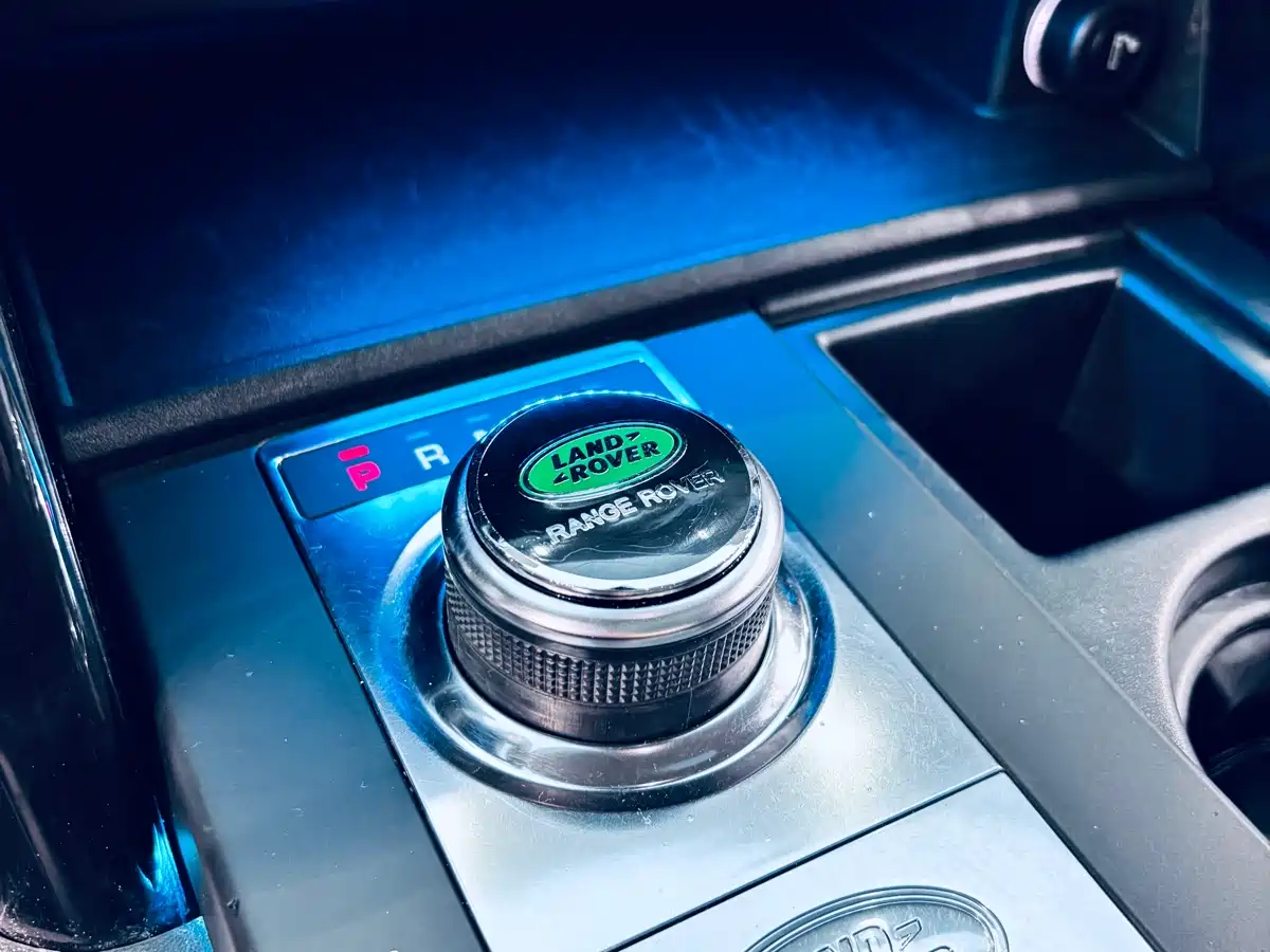 Land Rover Discovery 2019 3.0 SC V6 SE фото 10