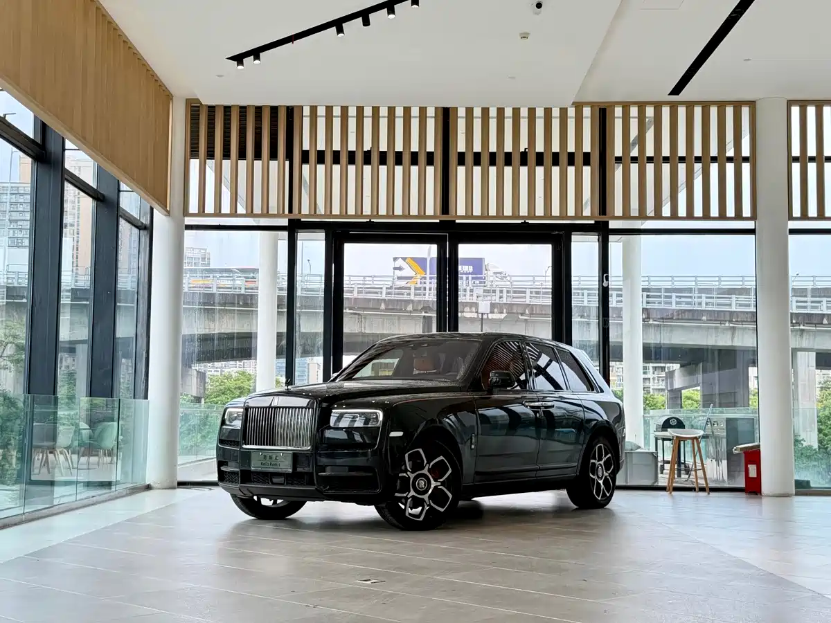 Rolls-Royce Cullinan 2025 2024 Black Badge