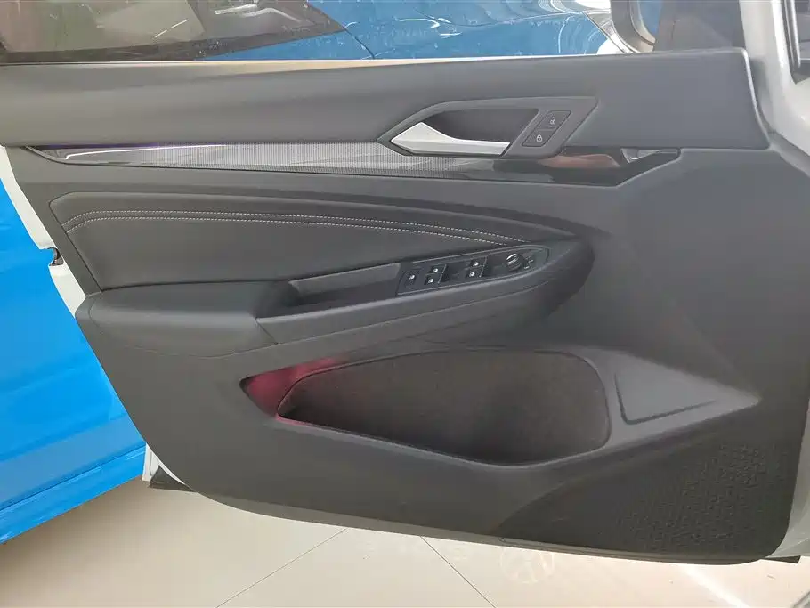 Volkswagen Golf 2021 280TSI DSG R-Line фото 7
