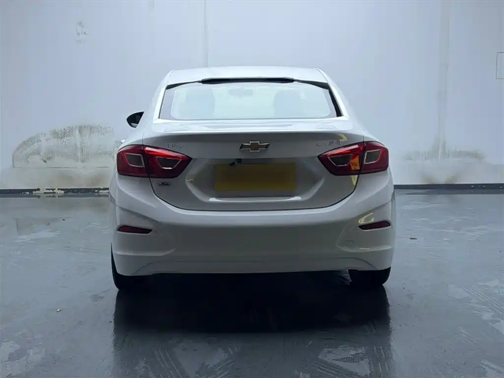 Chevrolet Cruze 2018 320 Automatic Pioneer Sunroof Edition фото 11