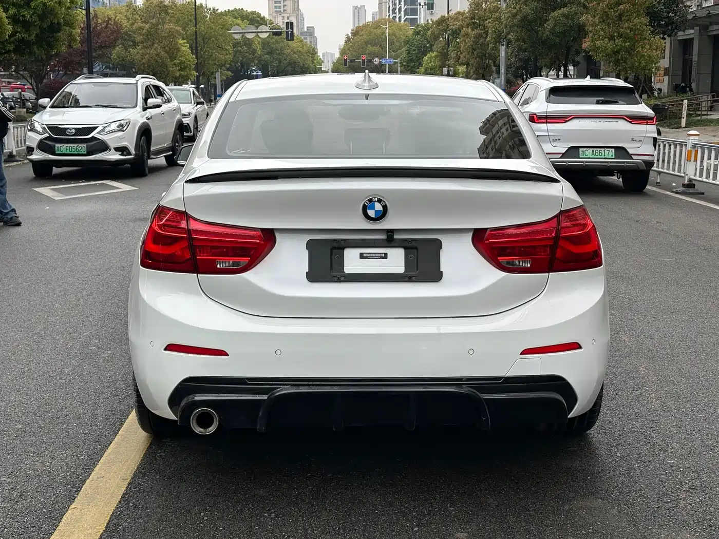 BMW 1 Series 2018 118i Sport Edition фото 6
