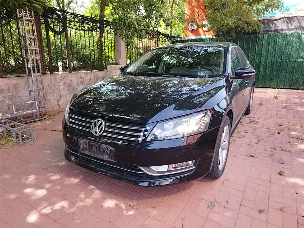 Volkswagen Passat 2015 1.8TSI DSG Prestige Edition фото 2