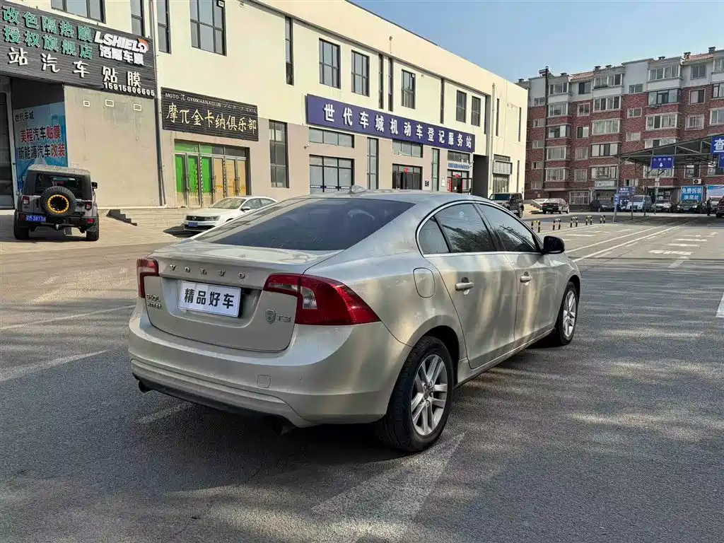 Фото 5 - Volvo S60