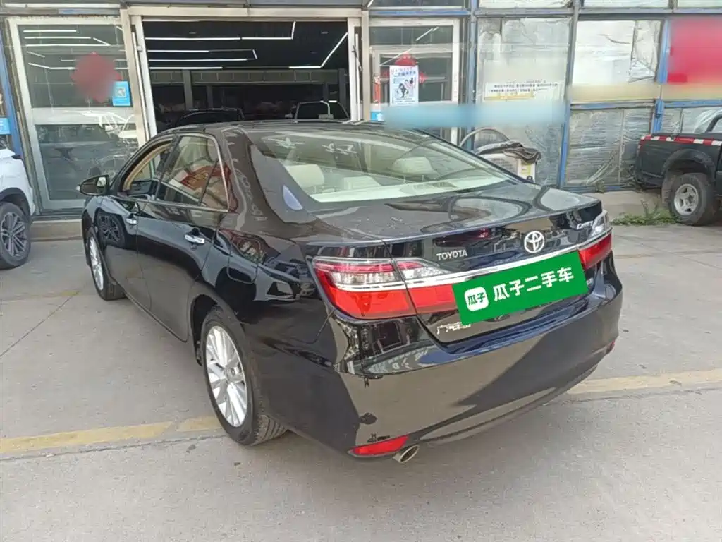 Toyota Camry 2015 2.5G Luxury Navigation Edition фото 5