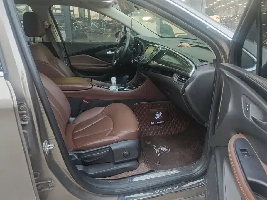 Photo 8 - Buick Envision Plus