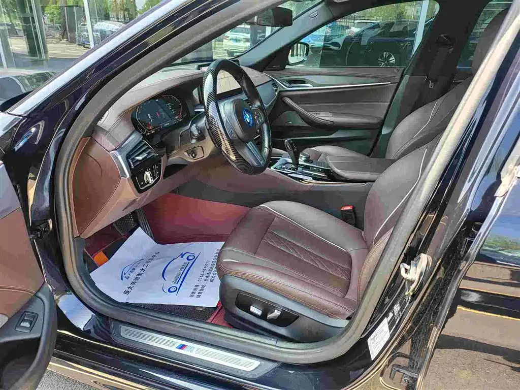 BMW 5 Series 2022 Model Second Facelift 530Li Leading M Sport Package фото 6