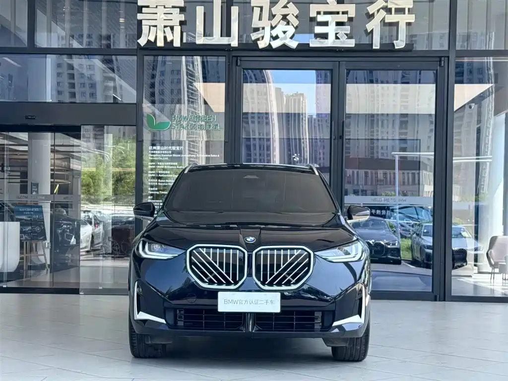 BMW X3 2025 xDrive25L Luxury Package фото 2