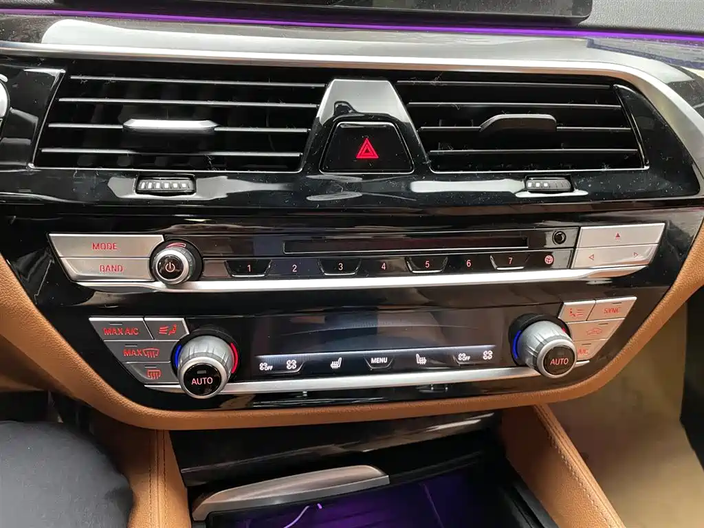BMW 5 Series 2019 Facelift 530Li Leading M Sport Package фото 12