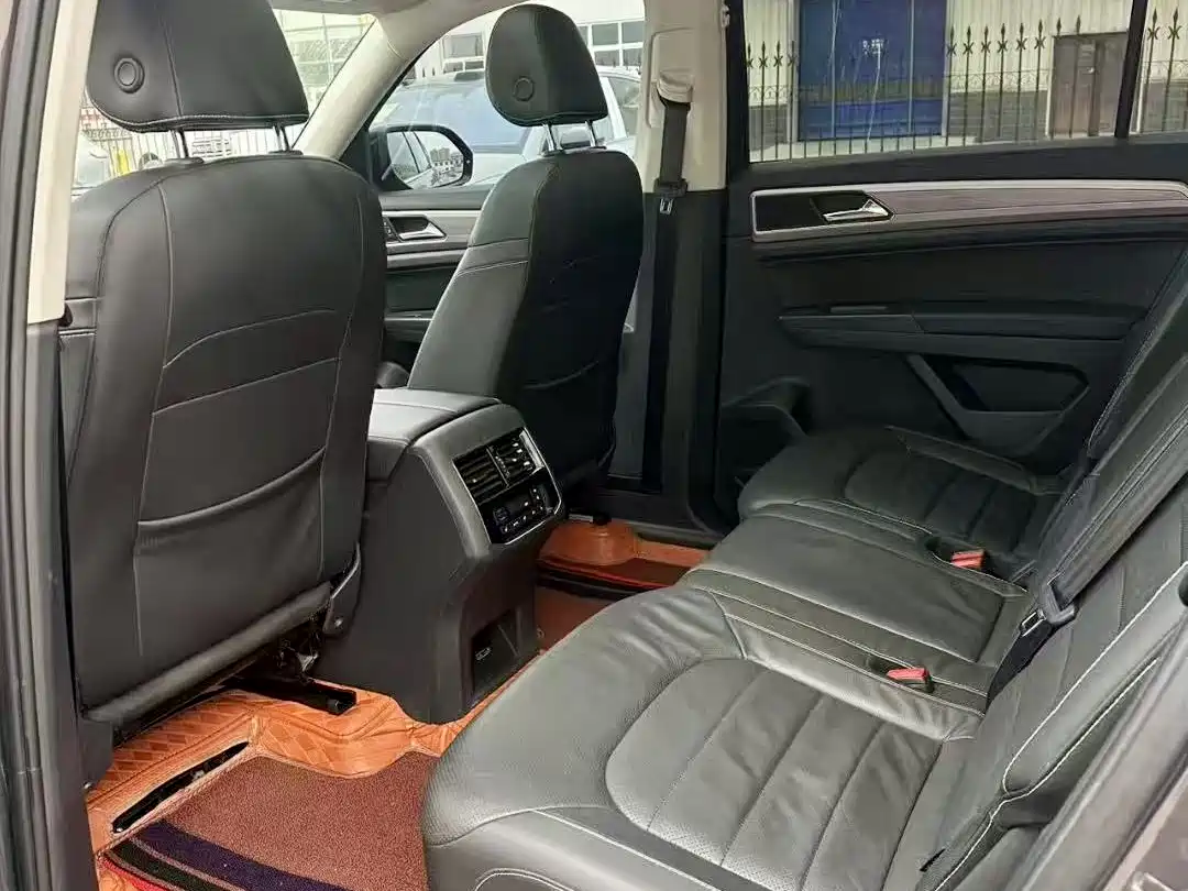 Volkswagen Teramont 2019 380TSI 4WD Luxury Edition China VI фото 8