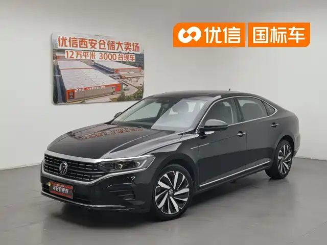 Volkswagen Passat 2022 330TSI Luxury Edition — фото 1