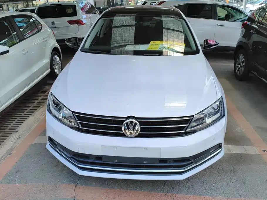 Volkswagen Sagitar 2018 280TSI DSG Luxury фото 2