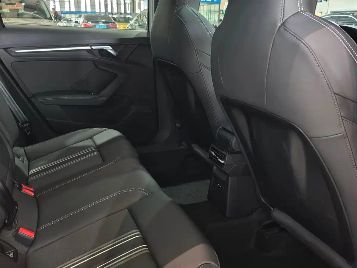Audi A3 2023 A3L Limousine 35 TFSI Fashion Sport фото 10
