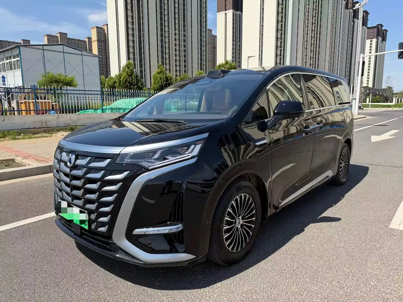 Denza D9 2025 DM-i Smart Drive Edition 1020 AWD Luxury фото 3
