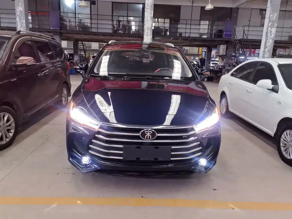 BYD Song MAX 2017 1.5T Auto Smart Elite 7-Seater фото 3