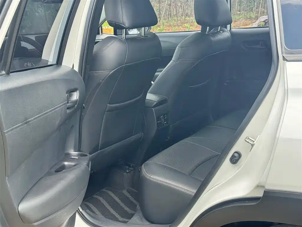 Toyota Corolla Cross 2023 2.0L Elite Edition фото 8