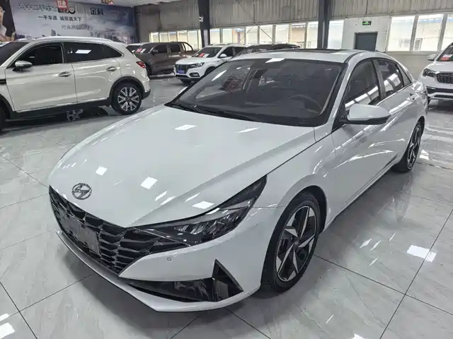 Hyundai Elantra 2021