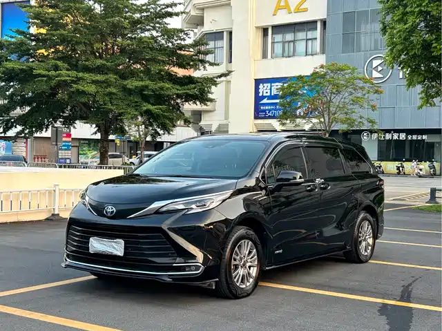 Toyota Sienna 2023