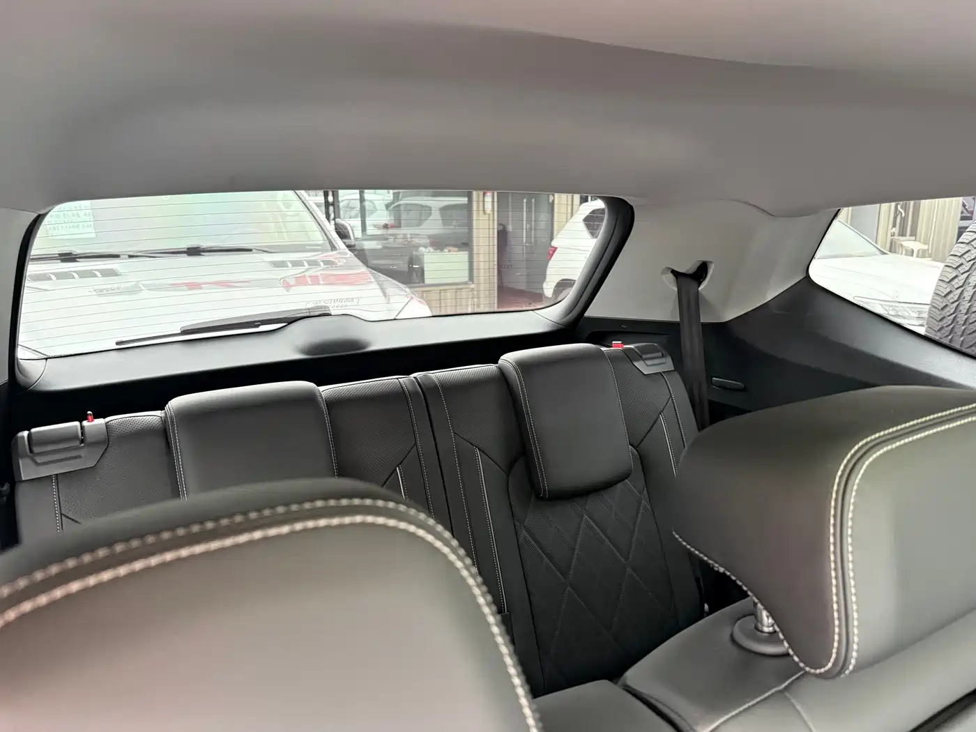 Volkswagen Teramont 2024 380TSI 4WD Prestige Luxury Edition фото 9