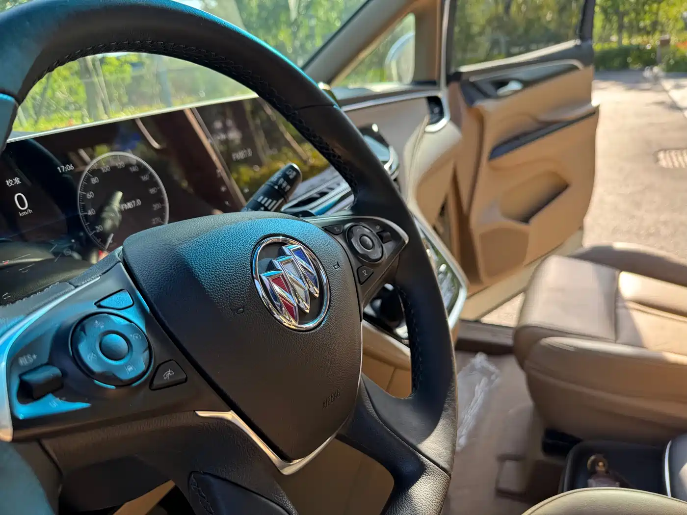Buick GL8 2020 Model ES Landglory 653T Luxury фото 9