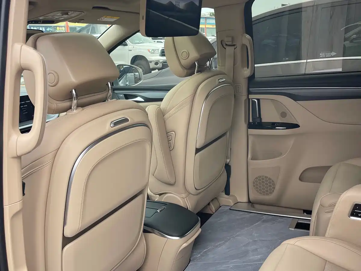 Buick GL8 New Energy 2025 Land Honor Premium Edition 7-Seater фото 11
