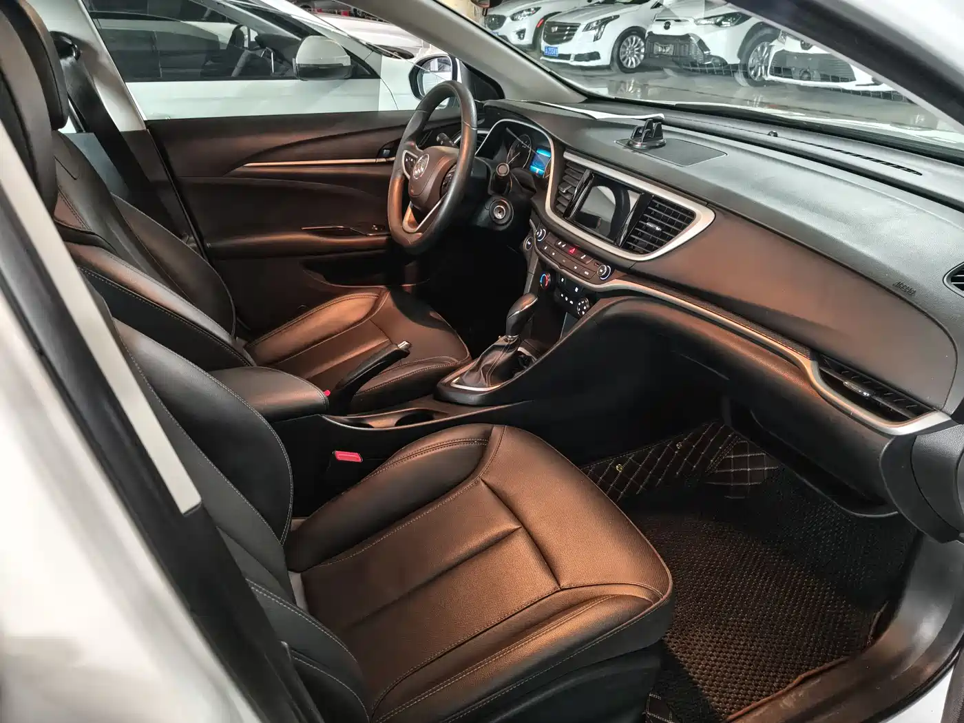 Buick Excelle 2021 1.3T Auto Mild Hybrid Progressive фото 6