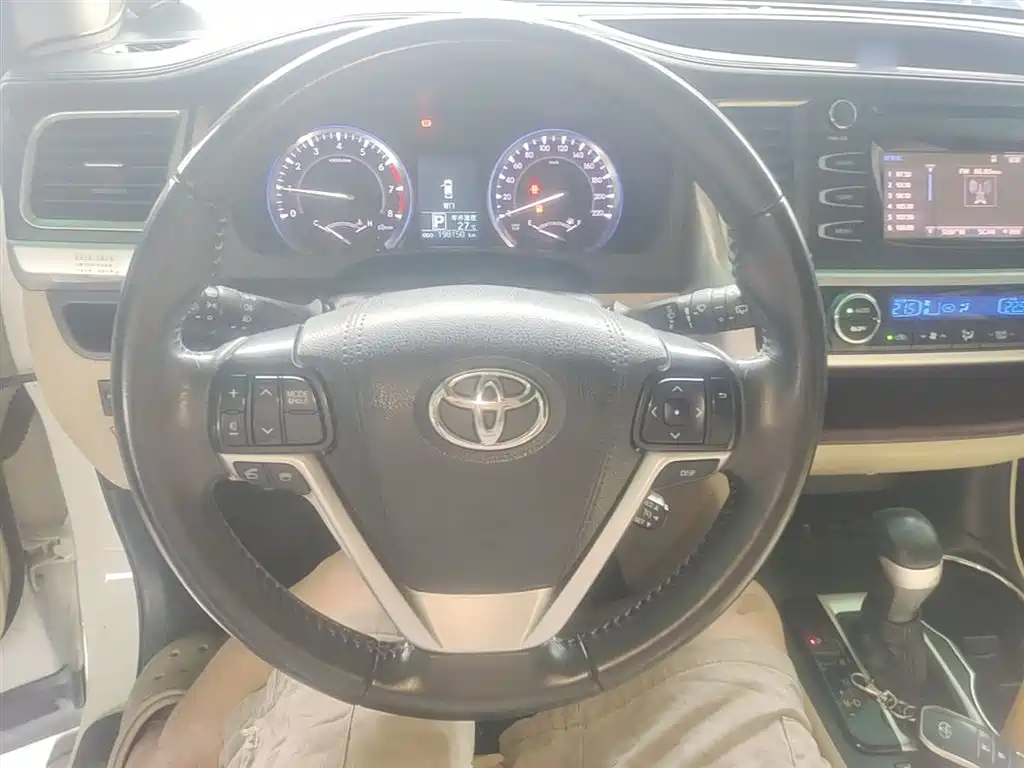 Toyota Highlander 2015 2.0T AWD Luxury Edition 7-seater фото 11