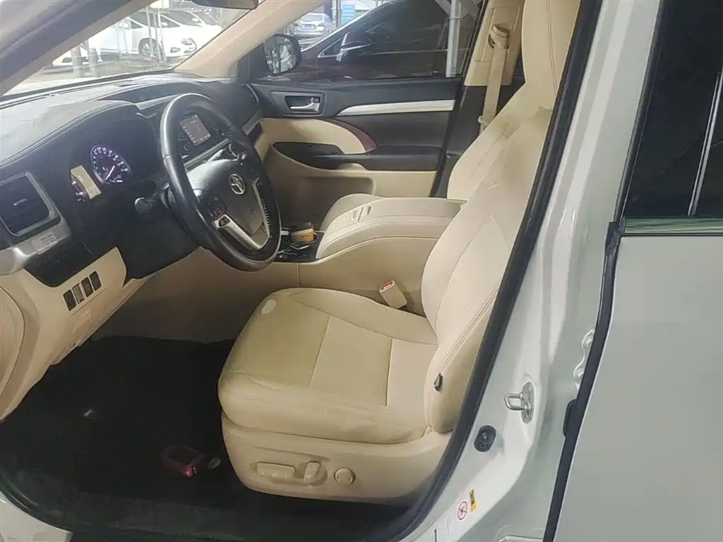 Toyota Highlander 2015 2.0T AWD Luxury Edition 7-seater фото 15